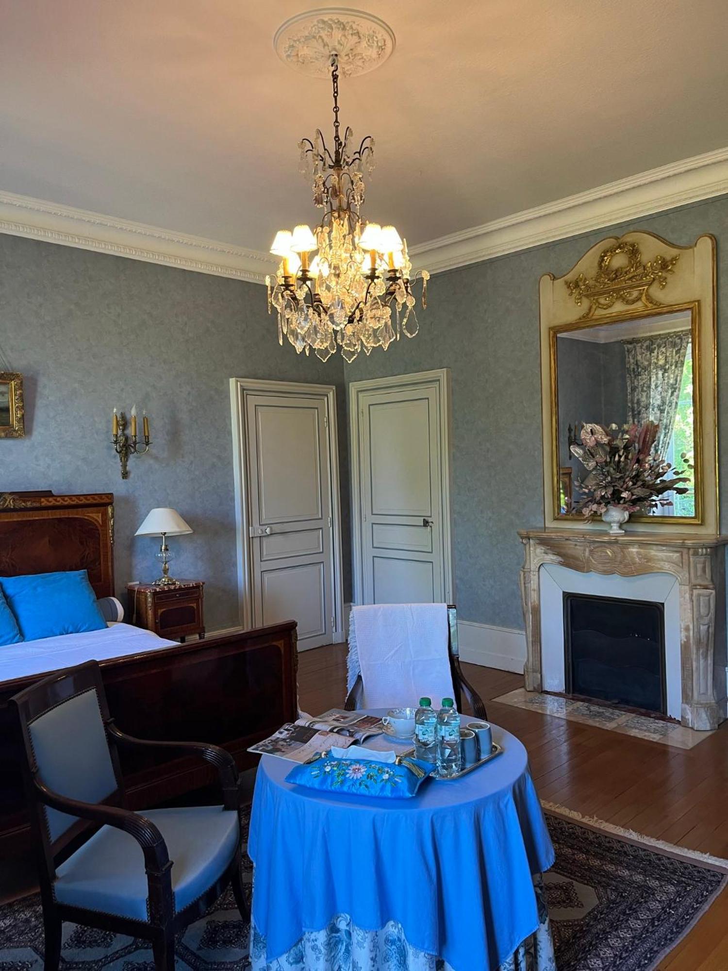 Bed and Breakfast Demeure Des Payratons Saint-Gerand-le-Puy Esterno foto