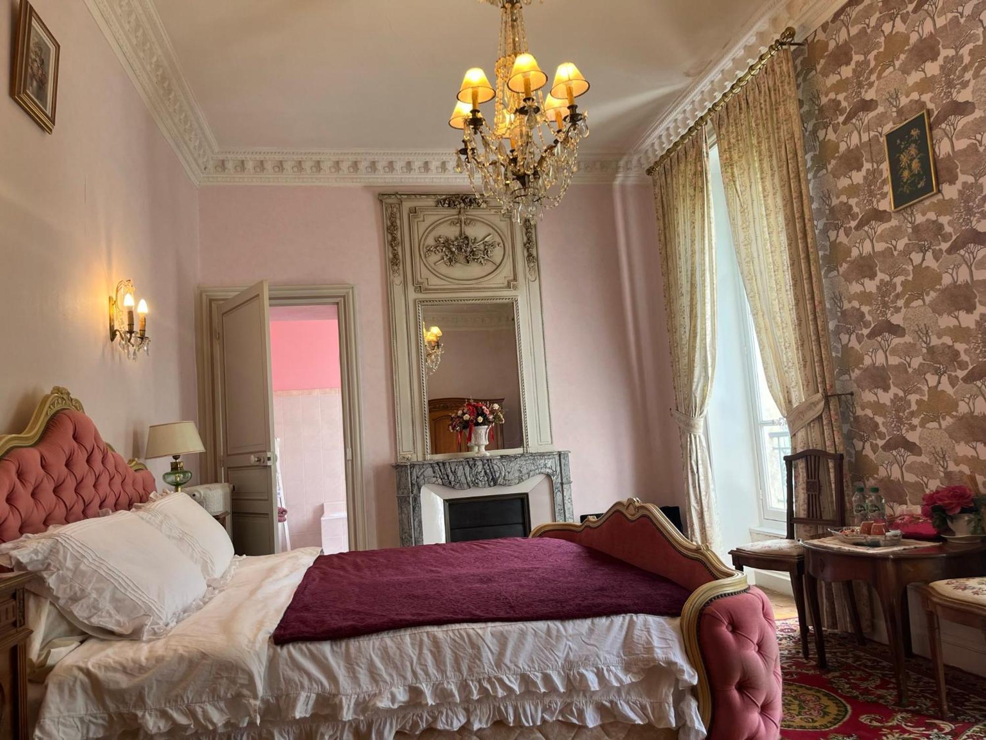 Bed and Breakfast Demeure Des Payratons Saint-Gerand-le-Puy Esterno foto